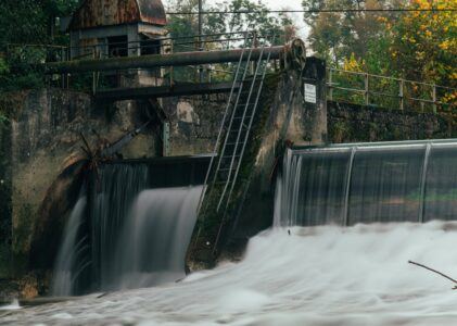 Discover the Bright Side: Pros and Cons of Hydroelectric Power